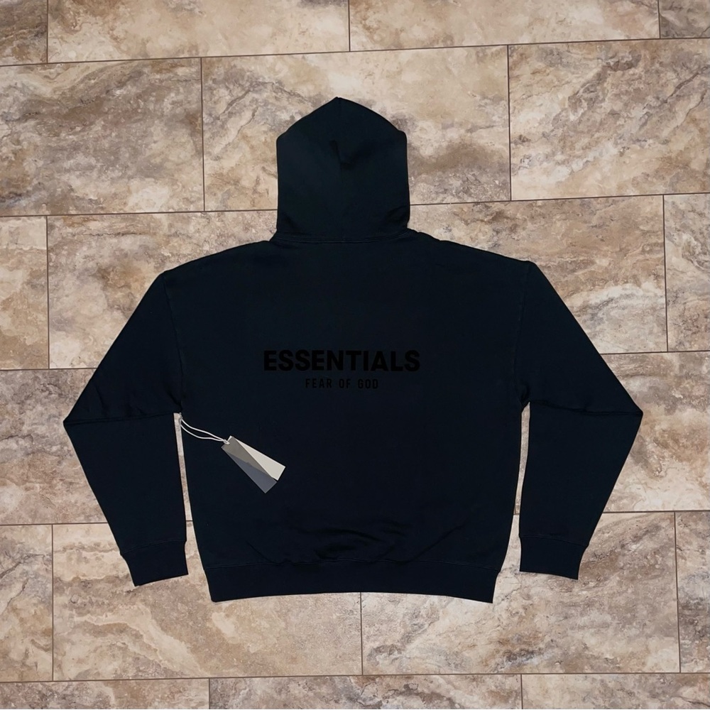 Fear of God Essentials Pullover Chest
Logo Hoodie Stretch Limo/Black Size Large - Picture 2 of 9
